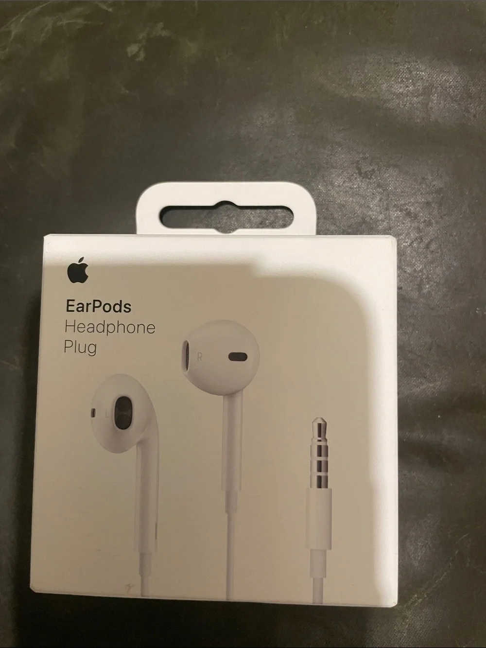 Apple White EarPods with 3.5mm Headphone Plug